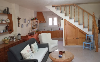 Resale - Finca / Country Property -
Yecla