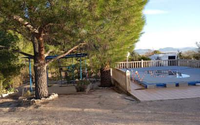 Resale - Finca / Country Property -
Yecla