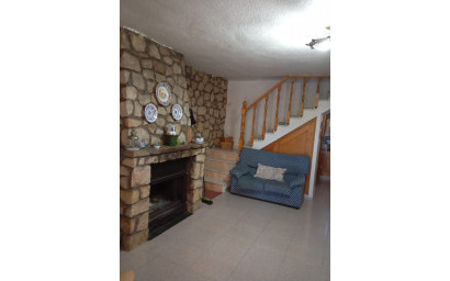 Resale - Finca / Country Property -
Yecla