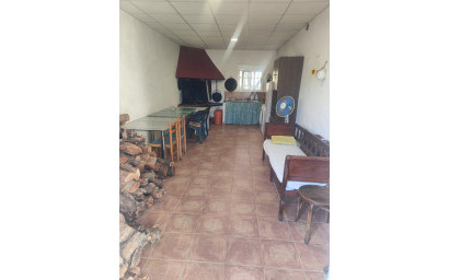 Herverkoop - Landhuis -
Yecla