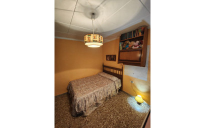 Herverkoop - Landhuis -
Yecla