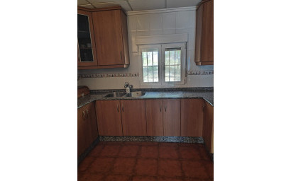 Herverkoop - Landhuis -
Yecla