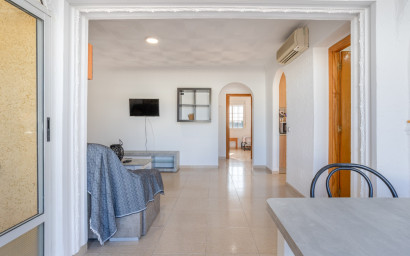 Resale - Villa -
Torrevieja - Urbanización San Luis
