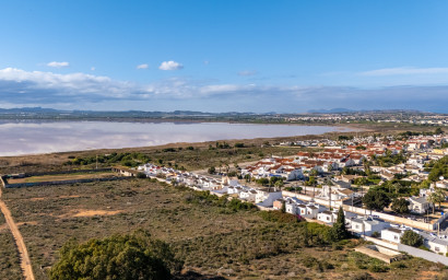 Resale - Villa -
Torrevieja - Urbanización San Luis