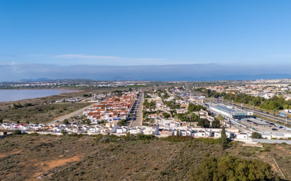 Resale - Villa -
Torrevieja - Urbanización San Luis