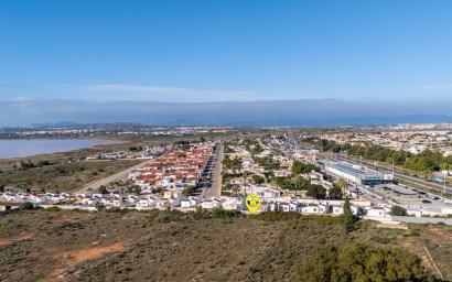 Resale - Villa -
Torrevieja - Urbanización San Luis