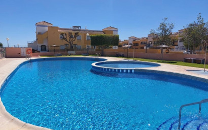 Resale - Apartment -
Los Montesinos - La Herrada