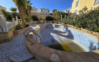 Herverkoop - Villa -
Monforte del Cid