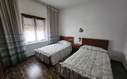 Resale - Townhouse -
Sax