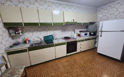 Resale - Townhouse -
Sax