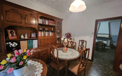 Resale - Townhouse -
Sax