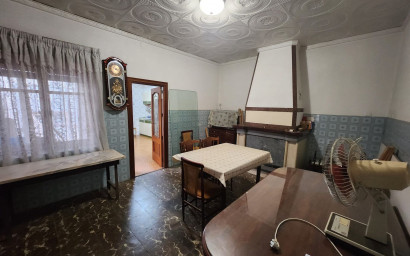 Resale - Townhouse -
Sax