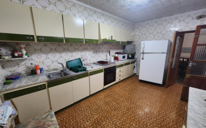 Resale - Townhouse -
Sax