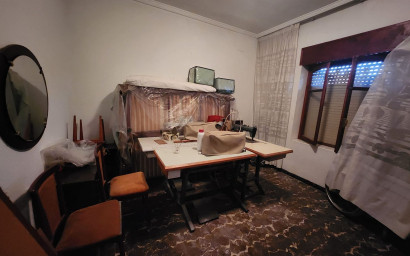 Resale - Townhouse -
Sax