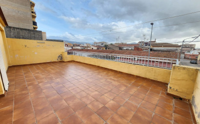 Resale - Townhouse -
Sax