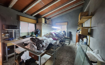 Resale - Townhouse -
Sax