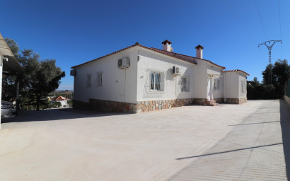 Resale - Villa -
Algorfa - Lomas de La Juliana