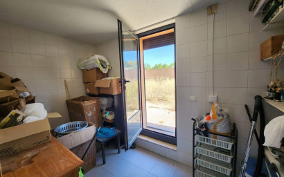 Herverkoop - Villa -
Villena