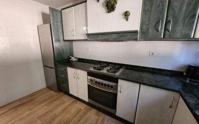 Herverkoop - Villa -
Villena