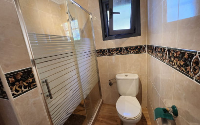 Herverkoop - Villa -
Villena