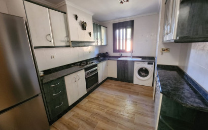 Herverkoop - Villa -
Villena