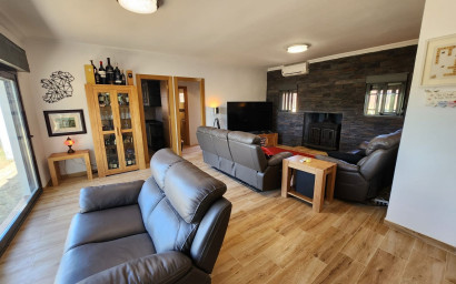 Herverkoop - Villa -
Villena