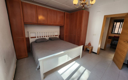 Herverkoop - Villa -
Villena