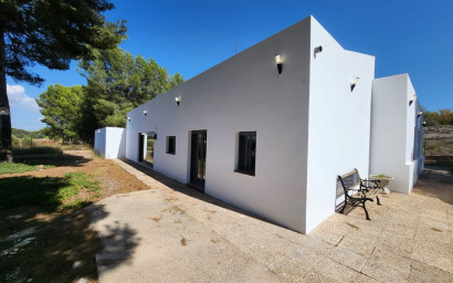 Herverkoop - Villa -
Villena