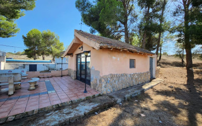 Herverkoop - Villa -
Villena