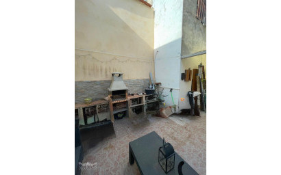 Resale - Townhouse -
Pinoso - Pinoso Alicante