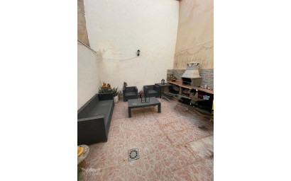 Resale - Townhouse -
Pinoso - Pinoso Alicante