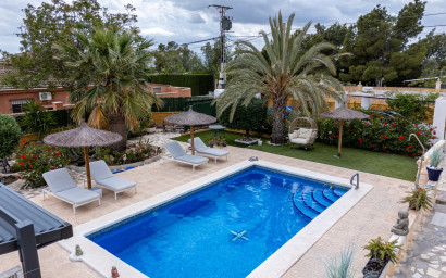 Herverkoop - Country Property/Finca -
Albatera