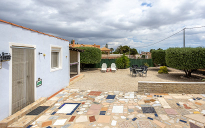 Herverkoop - Country Property/Finca -
Albatera
