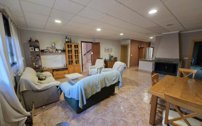 Revente - Maison mitoyenne -
Salinas