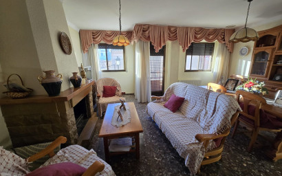 Revente - Maison mitoyenne -
Salinas