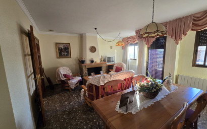 Revente - Maison mitoyenne -
Salinas