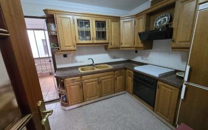 Revente - Maison mitoyenne -
Salinas