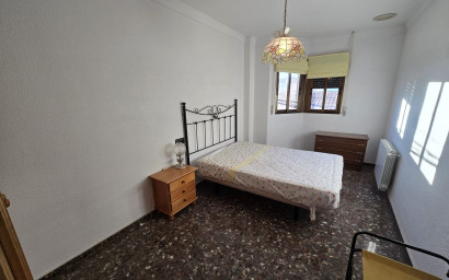 Revente - Maison mitoyenne -
Salinas