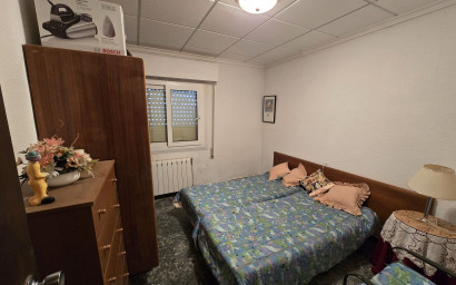 Herverkoop - Villa -
Villena