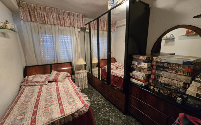 Herverkoop - Villa -
Villena