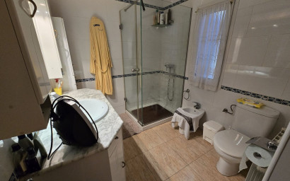 Herverkoop - Villa -
Villena