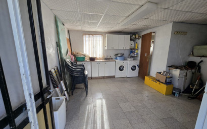 Herverkoop - Villa -
Villena