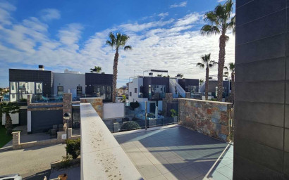 Revente - Villa -
Orihuela Costa