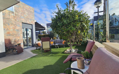 Revente - Villa -
Orihuela Costa