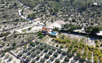 Resale - Finca / Country Property -
Villajoyosa