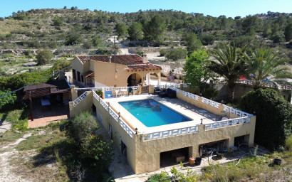 Resale - Finca / Country Property -
Villajoyosa