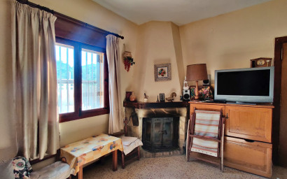 Resale - Finca / Country Property -
Villajoyosa