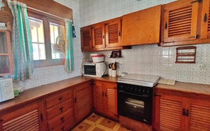 Resale - Finca / Country Property -
Villajoyosa