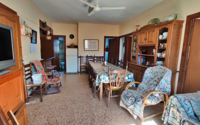 Resale - Finca / Country Property -
Villajoyosa