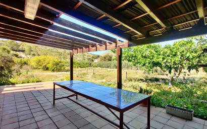 Resale - Finca / Country Property -
Villajoyosa
